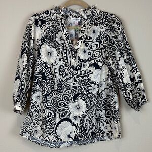 Umgee Black and White Floral Blouse